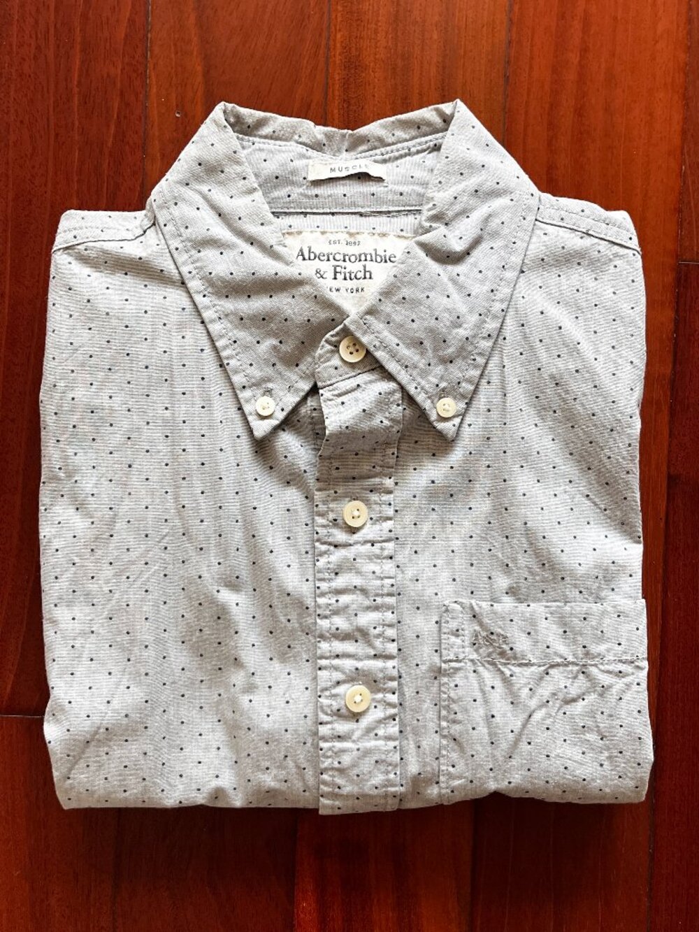 Abercrombie & Fitch Muscle Fit Button Down Shirt Gray Dot Mens M